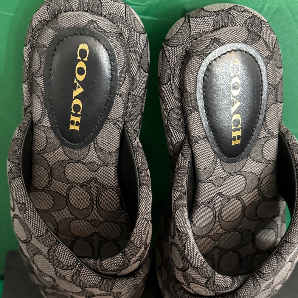Coach  Black Patterned Slippers size 7.5 like new - Picture 4 of 16
